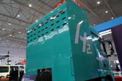 载合汽车 超长续航版 4X2 燃料电池牵引车 宁德时代600kWh