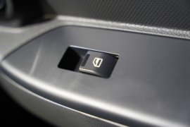 EV360&nbsp;电动冷藏车驾驶室图片