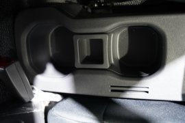 EV360&nbsp;电动冷藏车驾驶室图片