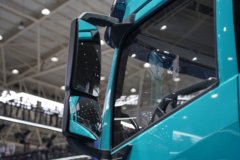 东风天龙KL 6X4 增程混动牵引车 宁德时代78.3kWh