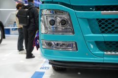 东风天龙KL 6X4 增程混动牵引车 宁德时代78.3kWh