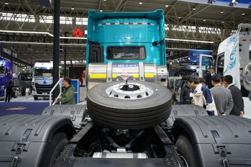 ��������KL 6X4 ���̻춯ǣ���� ����ʱ��78.3kWhͼƬ