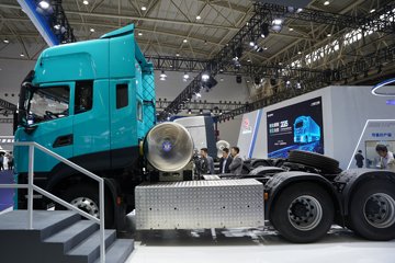 ��������KL 6X4 ���̻춯ǣ���� ����ʱ��78.3kWhͼƬ