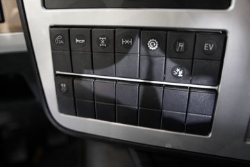 ��������KL 6X4 ���̻춯ǣ���� ����ʱ��78.3kWhͼƬ