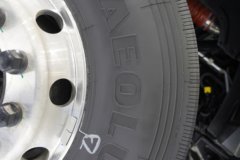 东风天龙KL 6X4 增程混动牵引车 宁德时代78.3kWh