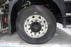 东风天龙KL 6X4 增程混动牵引车 宁德时代78.3kWh