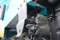 东风天龙KL 6X4 增程混动牵引车 宁德时代78.3kWh