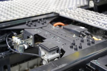 ��������KL 6X4 ���̻춯ǣ���� ����ʱ��78.3kWhͼƬ