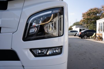 �ൺ��� JH6�ؿ� ������ 590���� 6X4 LNG�Զ���Σ��Ʒǣ����ͼƬ