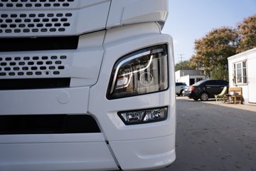 �ൺ��� JH6�ؿ� ������ 590���� 6X4 LNG�Զ���Σ��Ʒǣ����ͼƬ