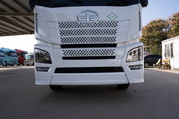 �ൺ��� JH6�ؿ� ������ 590���� 6X4 LNG�Զ���Σ��Ʒǣ����ͼƬ