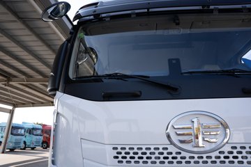 �ൺ��� JH6�ؿ� ������ 590���� 6X4 LNG�Զ���Σ��Ʒǣ����ͼƬ