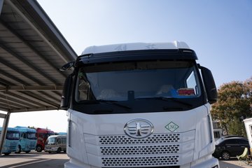 �ൺ��� JH6�ؿ� ������ 590���� 6X4 LNG�Զ���Σ��Ʒǣ����ͼƬ