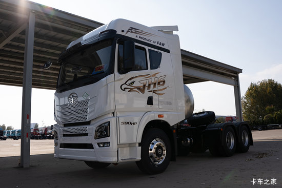 �ൺ��� JH6�ؿ� ������ 590���� 6X4 LNG�Զ���Σ��Ʒǣ����