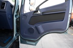 解放虎6G 4.16米单排插电式混合动力仓栅式轻卡 盟固利14.016kWh