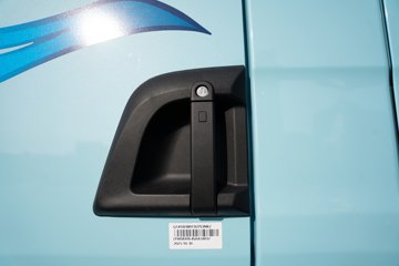 �ൺ��� ӥ�� ������ 15.7L LNG 720���� 6X4 ��ʿ��16�� AMT�Զ��� ǣ����ͼƬ