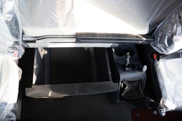 �ൺ��� ӥ�� ������ 15.7L LNG 720���� 6X4 ��ʿ��16�� AMT�Զ��� ǣ����ͼƬ