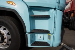 解放鹰驰 6X4 纯电动牵引车 宁德时代400.61kWh