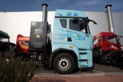 解放鹰驰 6X4 纯电动牵引车 宁德时代400.61kWh