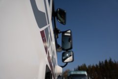 青岛解放 JH6重卡 卓越版2.0 420马力 4X2 AMT自动档危险品牵引车(国六)(带液缓)