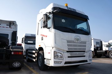 青岛解放 JH6重卡 卓越版2.0 420马力 4X2 AMT自动档危险品牵引车(国六)(带液缓)