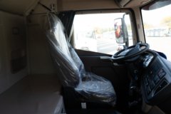 青岛解放 JH6重卡 卓越版2.0 420马力 4X2 AMT自动档危险品牵引车(国六)(带液缓)