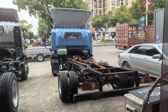 中国重汽 豪曼 先锋EM3 4X2 4.18米单排纯电动厢式轻卡 宁德时代100.46kWh