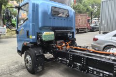 中国重汽 豪曼 先锋EM3 4X2 4.18米单排纯电动厢式轻卡 宁德时代100.46kWh