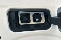 货拉拉多拉大面 2025款 超充梦想版 3座 纯电动封闭货车 宁德时代43.53kWh