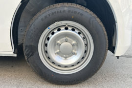 多拉大面&nbsp;电动封闭厢货底盘图片