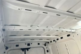 多拉大面&nbsp;电动封闭厢货货厢图片