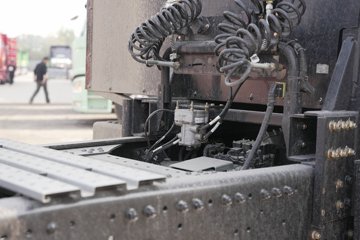 һ�����J6P 6X4 ���綯ǣ���� ����ʱ��400.61kWhͼƬ