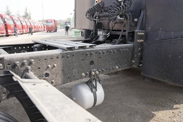 һ�����J6P 6X4 ���綯ǣ���� ����ʱ��400.61kWhͼƬ