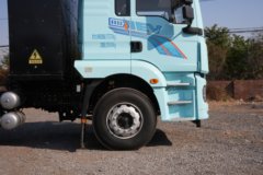 陕汽德龙新M3000 轻量化版 6X4 纯电动牵引车 宁德时代400.61kWh