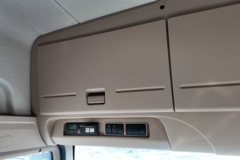 青岛解放 JH6重卡 6X4 纯电动牵引车423.936kWh