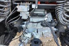 青岛解放 JH6重卡 6X4 纯电动牵引车423.936kWh