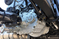 青岛解放 JH6重卡 6X4 纯电动牵引车423.936kWh