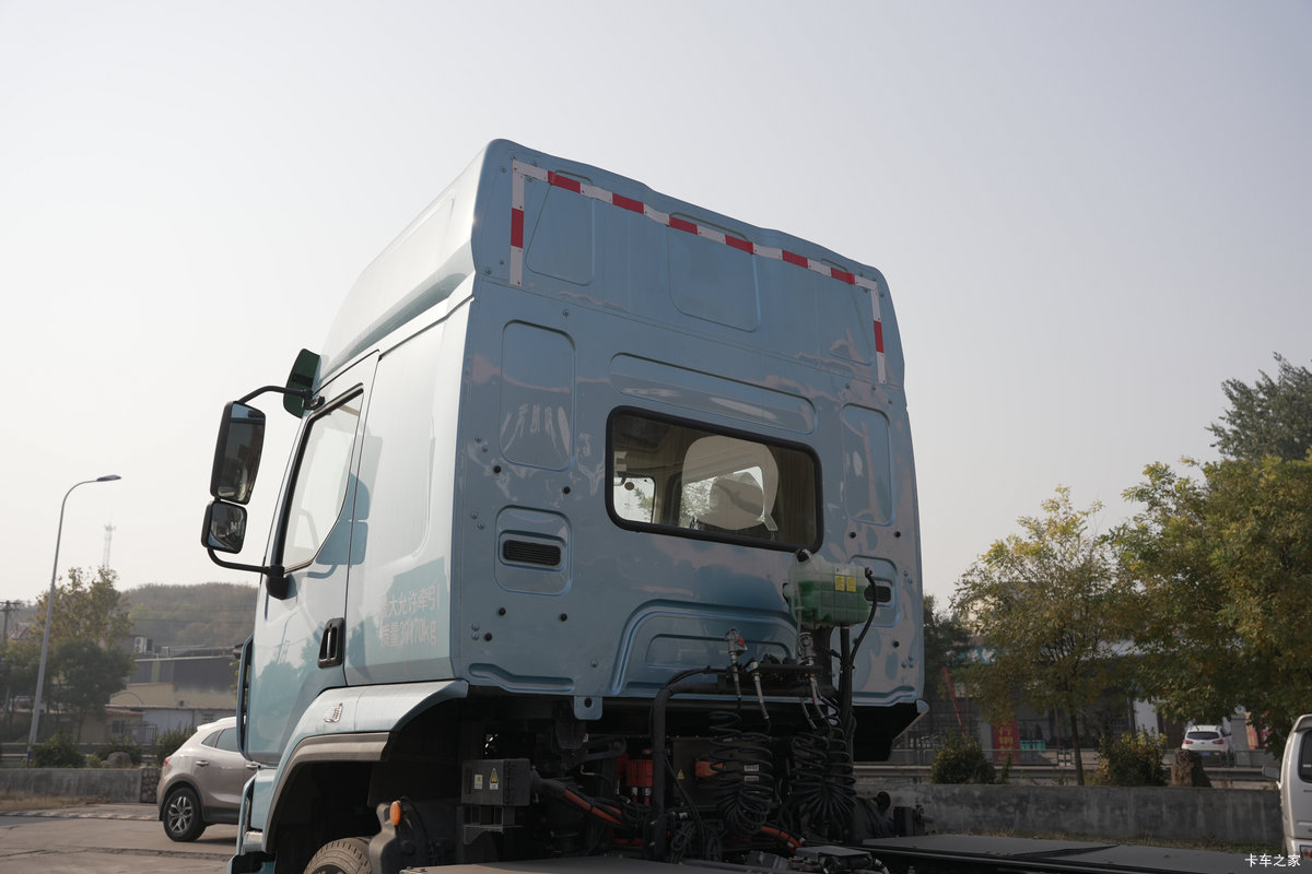 �������� ����H5�ؿ� 6X4 ���綯ǣ����359kWh���