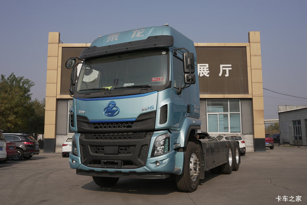 东风柳汽 乘龙H5重卡 6X4 纯电动牵引车359kWh