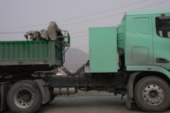 联合卡车 电麒麟 标载充电版 6X4 平顶纯电动牵引车 宁德时代400.61kWh