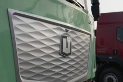 远程 X7E 25T 6X4 纯电动牵引车422.87kWh