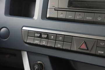 Զ�� X7E 25T 6X4 ���綯ǣ����422.87kWhͼƬ