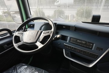 Զ�� X7E 25T 6X4 ���綯ǣ����422.87kWhͼƬ