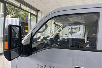 ���ǵ�T4 �Ƹ��� 3.815�׵��Ŵ��綯��դʽ�Ῠ ����62.3kWhͼƬ