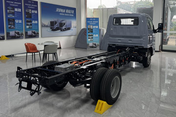 ���ǵ�T4 �Ƹ��� 3.815�׵��Ŵ��綯��դʽ�Ῠ ����62.3kWhͼƬ