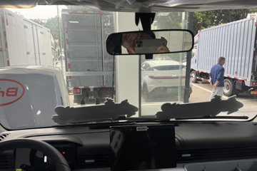���ǵ�T4 �Ƹ��� 3.815�׵��Ŵ��綯��դʽ�Ῠ ����62.3kWhͼƬ