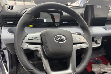 ���ǵ�T4 �Ƹ��� 3.815�׵��Ŵ��綯��դʽ�Ῠ ����62.3kWhͼƬ