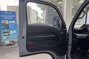 ���ǵ�T4 �Ƹ��� 3.815�׵��Ŵ��綯��դʽ�Ῠ ����62.3kWhͼƬ