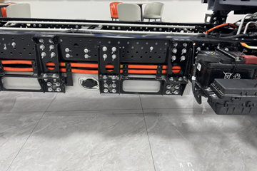 ���ǵ�T4 �Ƹ��� 3.815�׵��Ŵ��綯��դʽ�Ῠ ����62.3kWhͼƬ