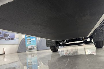 ���ǵ�T4 �Ƹ��� 3.815�׵��Ŵ��綯��դʽ�Ῠ ����62.3kWhͼƬ